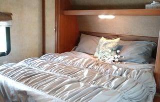 Salem Family Bunkhouse - "RUSSELL"