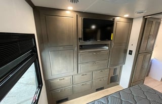 Brand New Dynamax DX3! luxury on wheels
