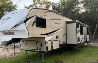 2018 Keystone Hideout 315RDTS – Near Boat Launch