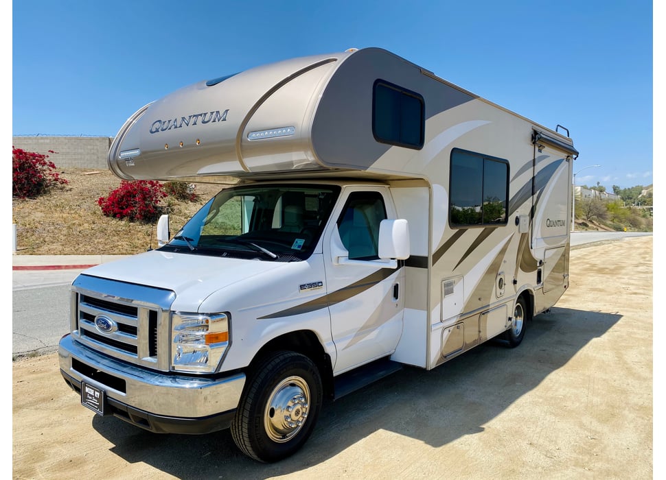 Class C Motor Home rentals in Temple City