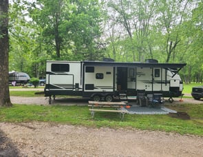 Grand Design Imagine 3250BH