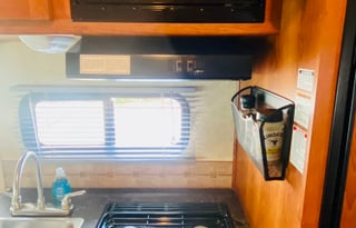 Coachmen Freelander 21QB + free Enter Yosemite NP