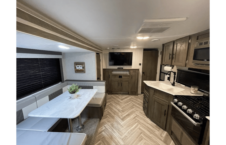 Large Living, Dining and Entertaining Area