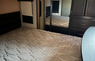 Modern & Cozy Couples Getaway Fifthwheel