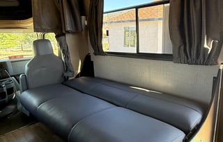 2019 Thor 30 footer – Sleeps 7 – Free Delivery SCV
