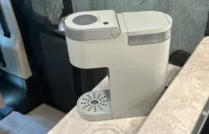 Mini Kurig included with 2 coffee pods