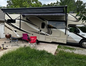 Thor Motor Coach Four Winds 31W