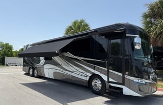 Bershire XLT 45CA Bunks 2 Full Baths