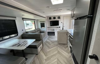2022 Sleep 8, Dble bunks,Out Door kitchen