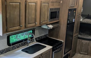 2018 Rockwood fifth wheel bunks