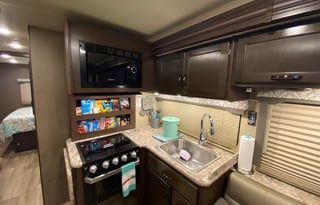 2019 Thor Freedom Elite Bertha the Big House on wheels