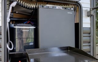 Cousin Kyle The Handsome 32ft Easy Tow Glamper