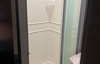 Hurricane 34R: DreamMaker.  Satellite TV