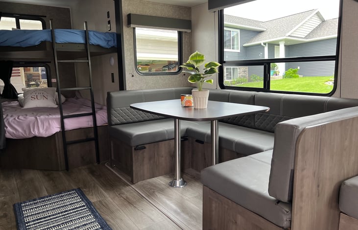 Full size bunks, U-shaped dinette