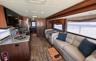 Adventure Awaits - Ideal RV for Families & Groups!