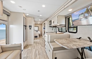 Thor ACE RV: Bunk Beds, Pet-Friendly, Loaded