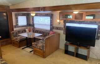 Leaf Grove RV  2009 Keystone Springdale