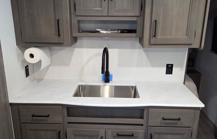 Kitchen sink and countertop