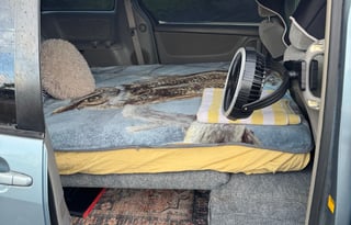 2008 Sienna Camper Van w/ PARKING BATHROOM LAUNDRY