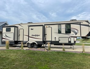 Forest River RV Sandpiper 384QBOK