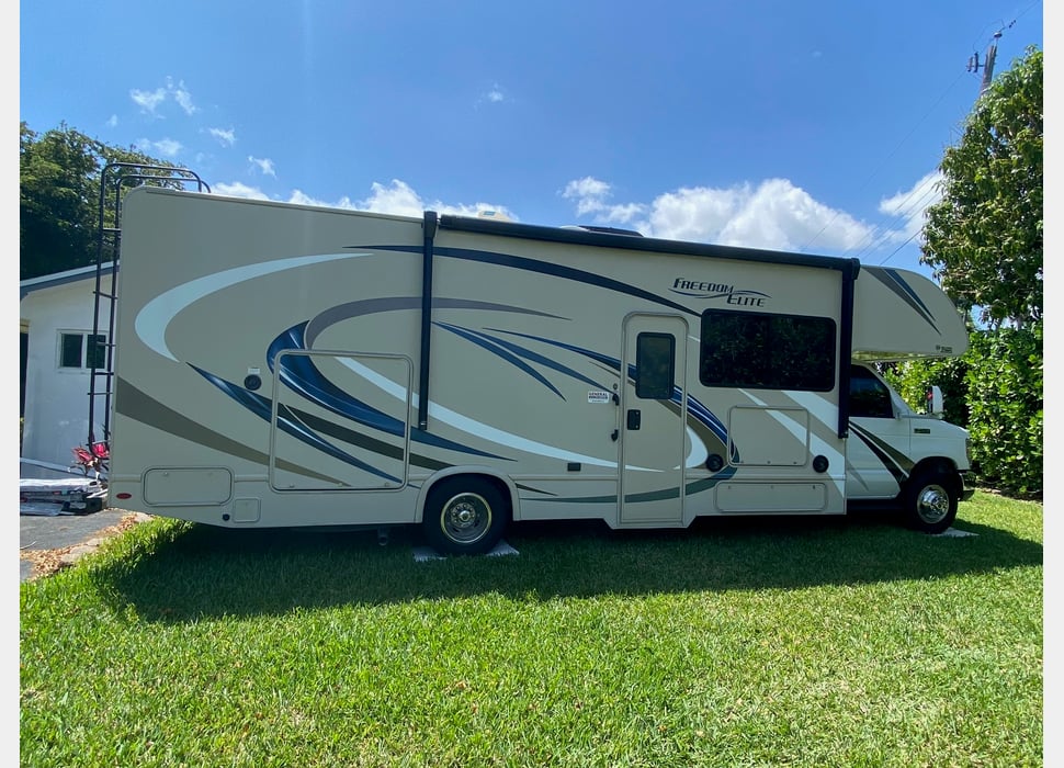 Class C Motor Home rentals in Loxahatchee