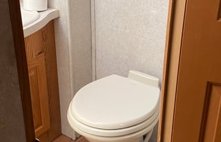 2001 Gulf Stream RV Independence 8704