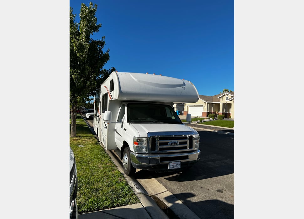 Class C Motor Home rentals in Brentwood