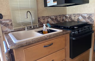 2017 Thor Motor Coach Freedom Elite 24FE "BELLA"