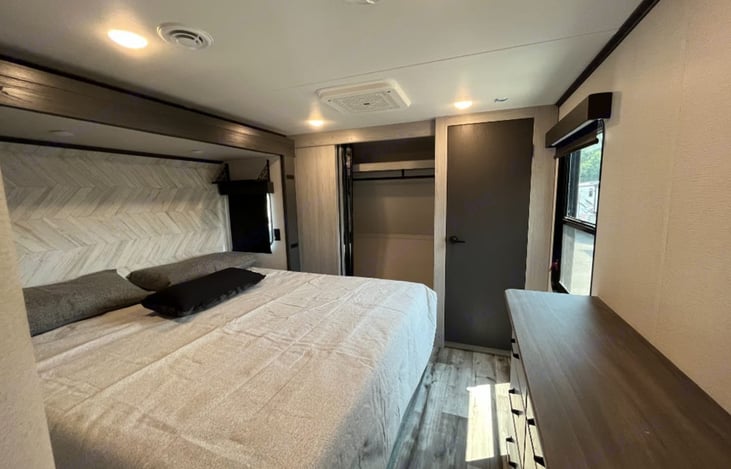 Master bedroom, King Bed