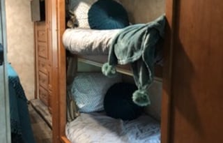 2019 Winnebago Spirit Bunk beds