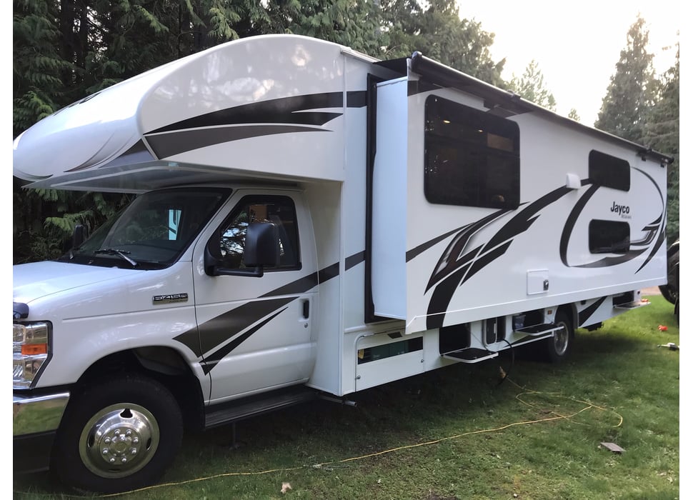Class C Motor Home rentals in Everson