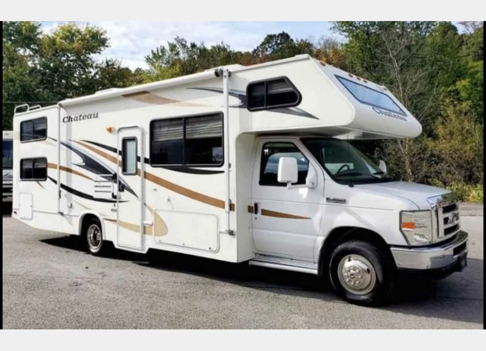 Class C Motor Home rentals in Charles Town
