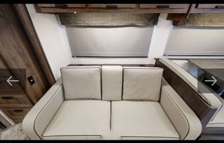 2021 Forest River Sunseeker LS 2550 26K **Extras**