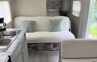 Affordable Rv Rental- Ideal for Traveling Worker