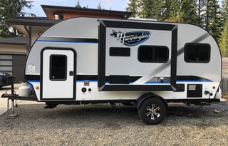 Easy Tow Friendly Compact Trailer (Hummingbird)