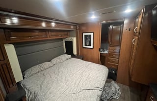 2018 Fleetwood Bounder 35K