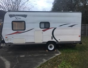 Forest River RV Wildwood X Lite FS 185RB