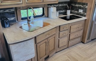 Family Fun Coach-FL-Bring Fido -2Bath! - 2019