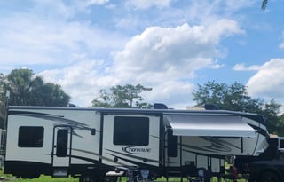 World's Famous Beach RV Torq 345