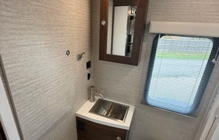 23 Winnebago View sprinter