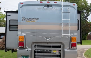 2007 Fleetwood RV Bounder Diesel 38V