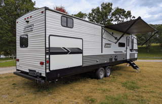 Coleman Lantern | Large Modern Bunkhouse sleeps 9