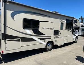 Coachmen RV Leprechaun 270QB Ford 350