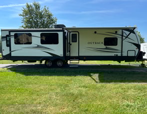 Keystone RV Outback 328RL