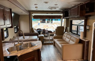 2019 Coachman Pursuit 31BH “Big Bob"