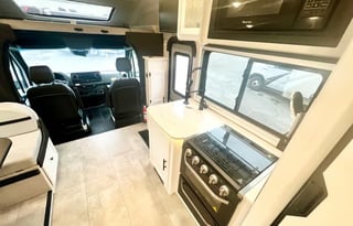 C4-*NEW* 2023 Prism Mercedes Luxury Rv - Sleeps 6