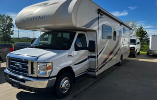 2016 Thor Motor Coach Chateau 31E Bunkhouse