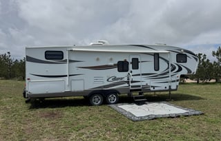 2014 Cougar X-Lite 28RDB 5th Wheel Camper