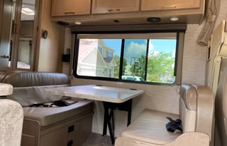 2021 Thor Motor Coach Daybreak 22GO