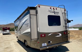 2017 Coachmen Pursuit 30 FW - NO SPECIAL DL NEEDED
